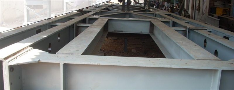 Large rectangular lifting frame fabricated from steel sections